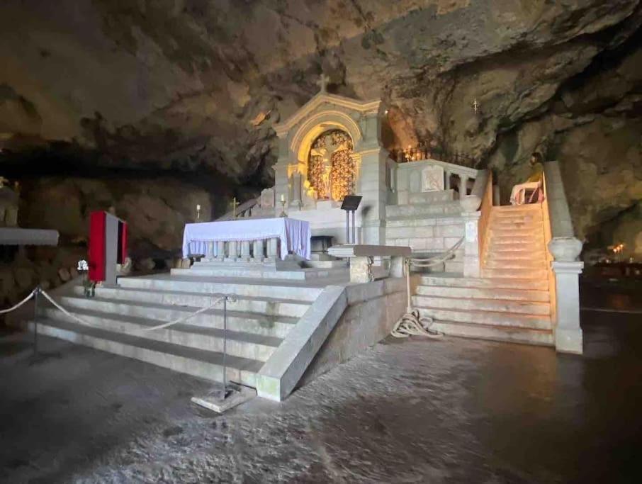 Вилла Tiny Liloumaca Coeur Ste Baume Plan d'Aups Экстерьер фото